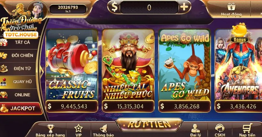 Người chơi đang trải nghiệm các trò chơi đa dạng trên ứng dụng JB88, bao gồm slot, casino và bắn cá